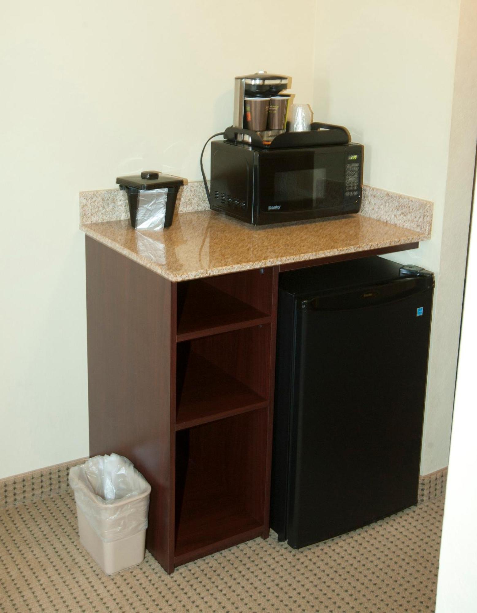 Cobblestone Inn & Suites - Langdon Rum bild