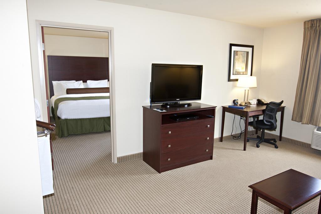 Cobblestone Inn & Suites - Langdon Exteriör bild