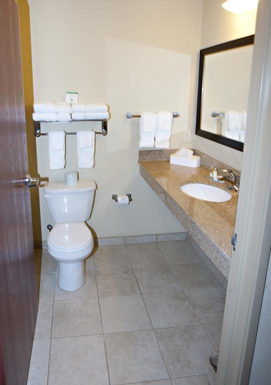 Cobblestone Inn & Suites - Langdon Exteriör bild