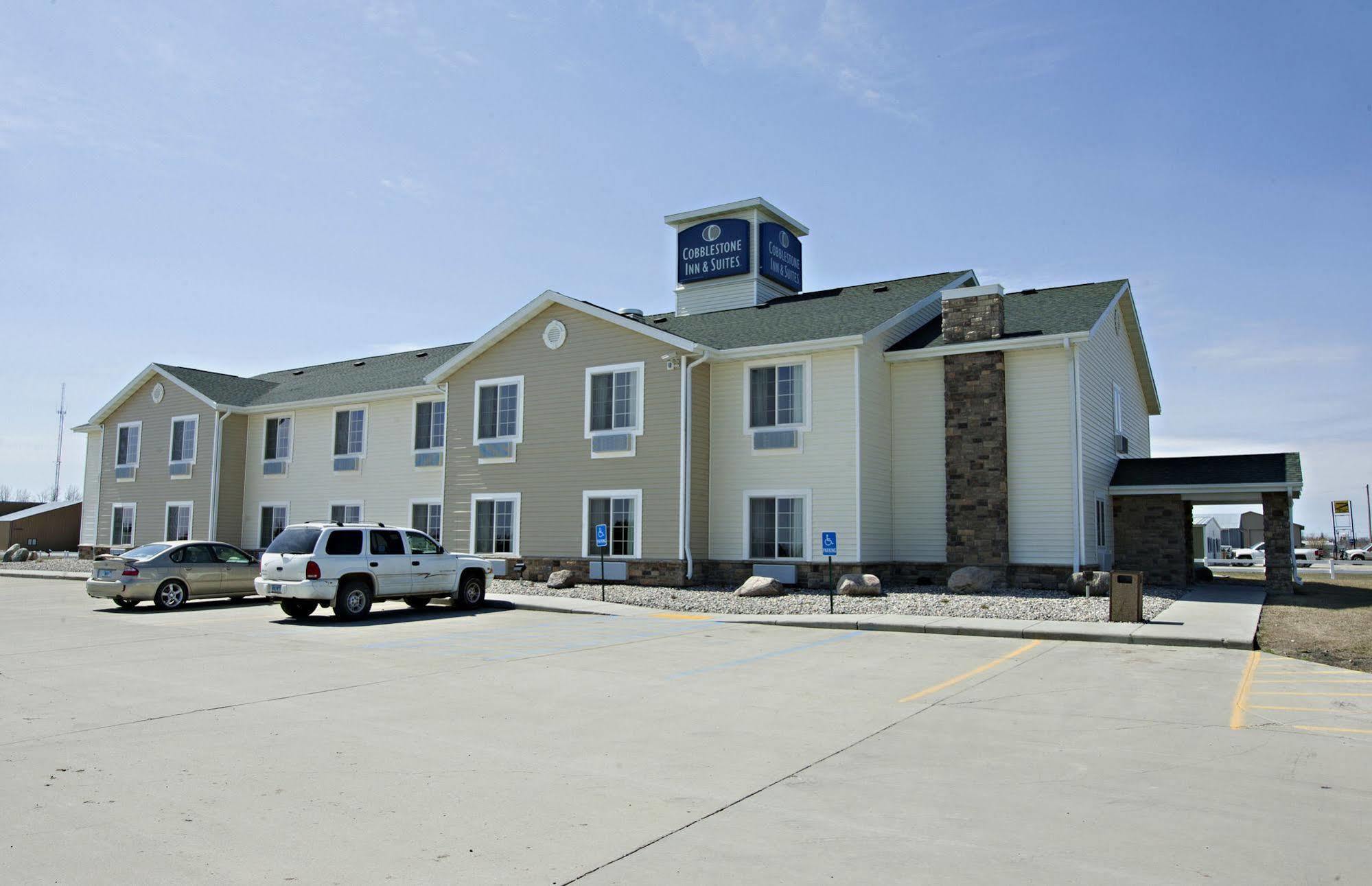 Cobblestone Inn & Suites - Langdon Exteriör bild