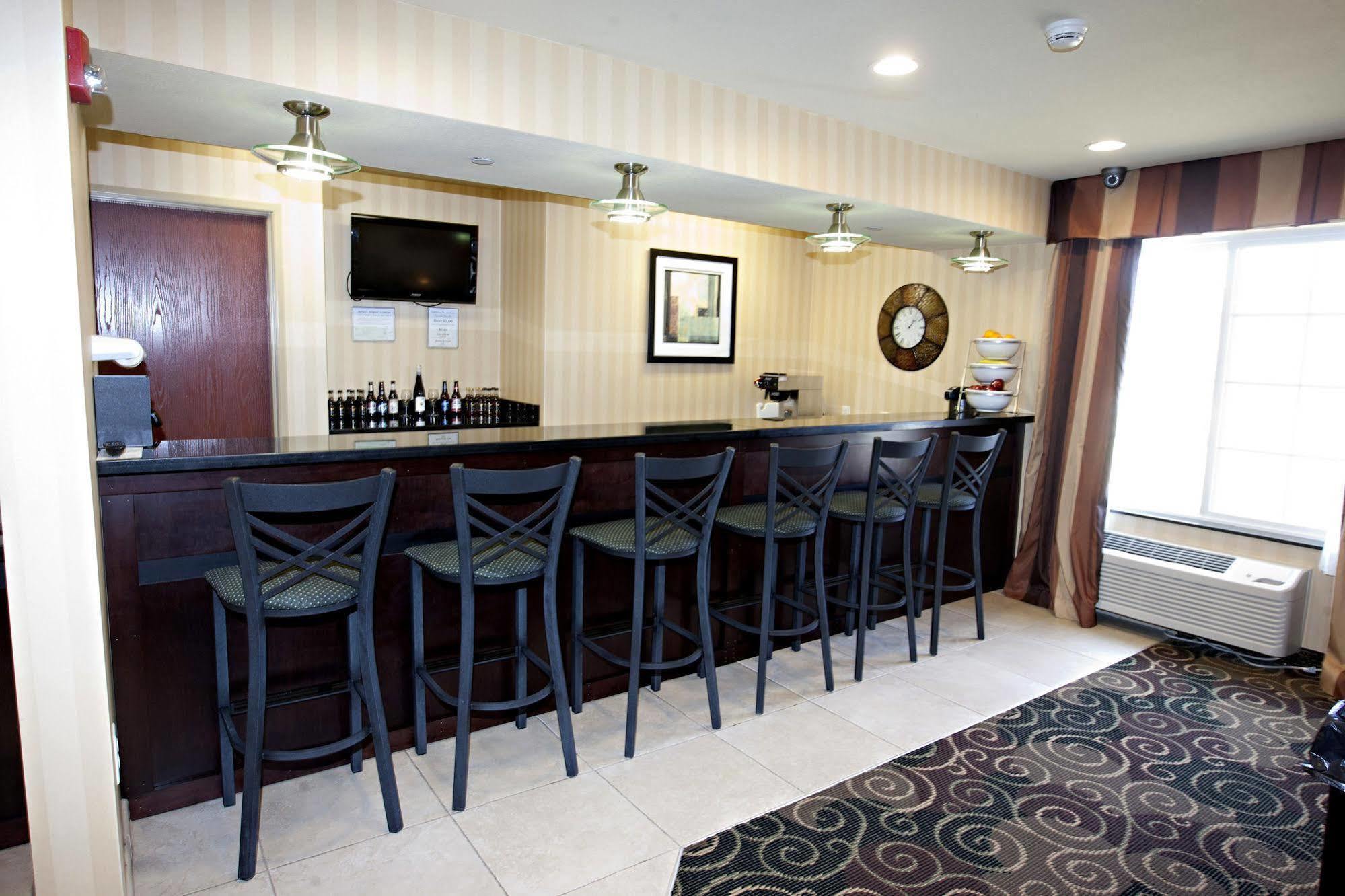 Cobblestone Inn & Suites - Langdon Exteriör bild